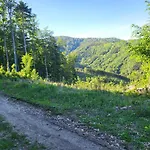 Horska V Srdci Kremnickych Hor Banska Bystrica