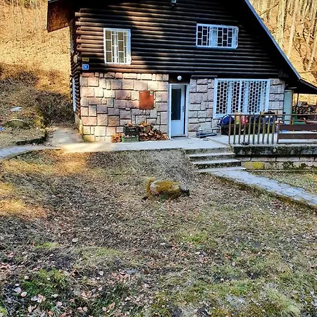Domek alpejski Horska V Srdci Kremnickych Hor *
