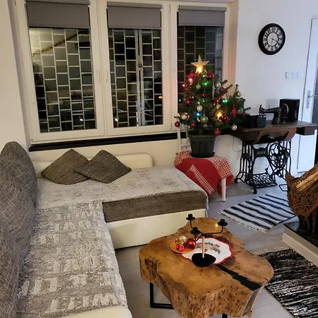 Horska V Srdci Kremnickych Hor Horská chata Banská Bystrica