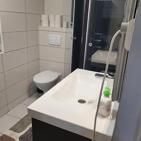 Horska V Srdci Kremnickych Hor Alpehytte Banská Bystrica